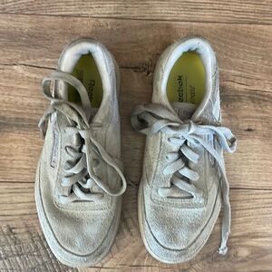 Reebok Grey youth size 1.5 with Ortholite soles, wear and tear